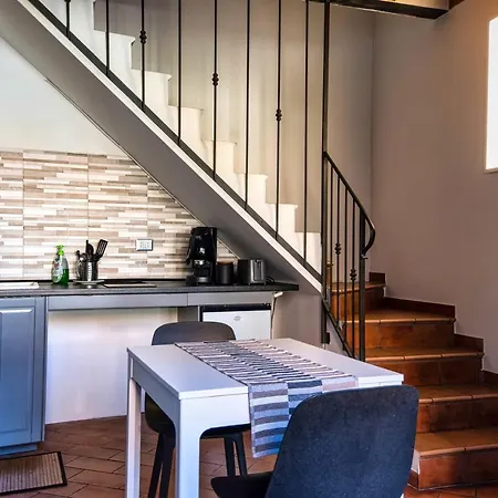 Casa Indipendente Lejlighed