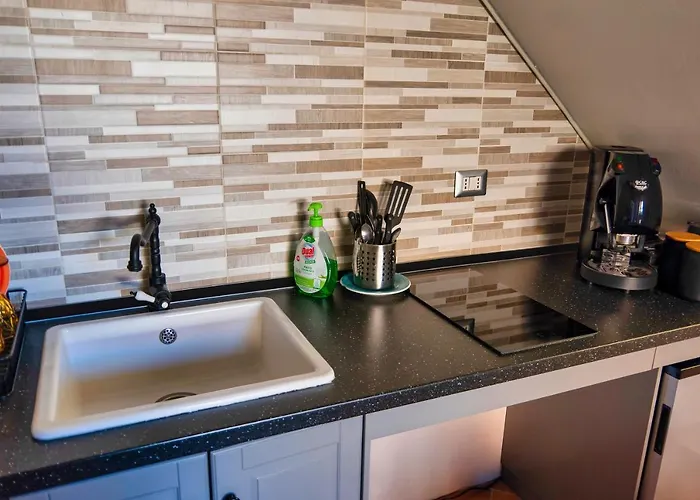 Casa Indipendente * コッレッキオ