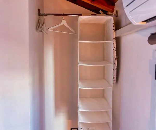 Casa Indipendente * コッレッキオ